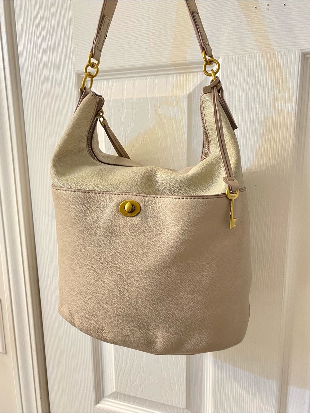 Fossil Talulla hobo bag good condition clean interior, medium, genuine leather
